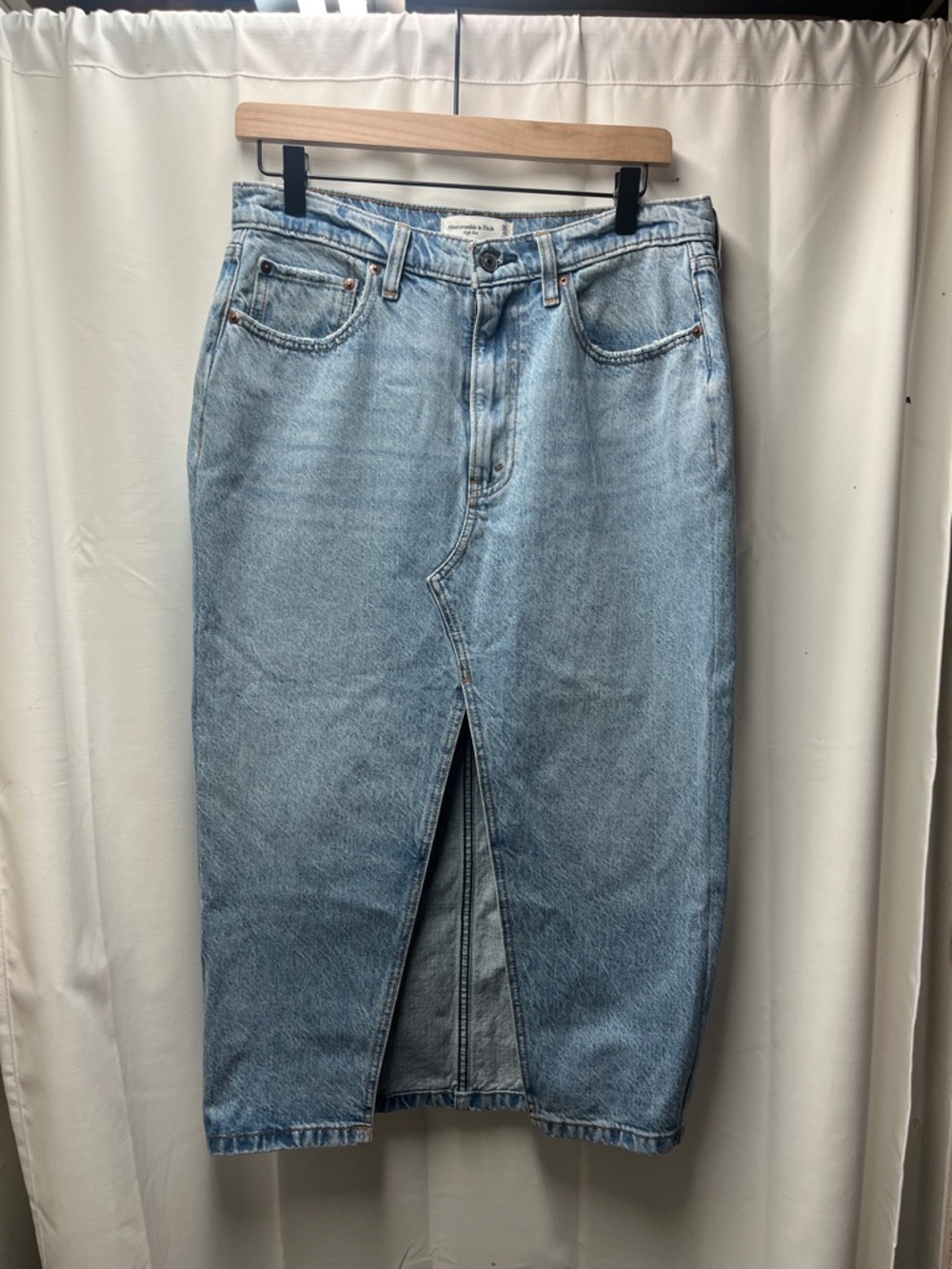 Abercrombie & Fitch Blue Medium Wash Front Slit Denim Midi Skirt- 30 (NWOT) - Picture 4 of 7